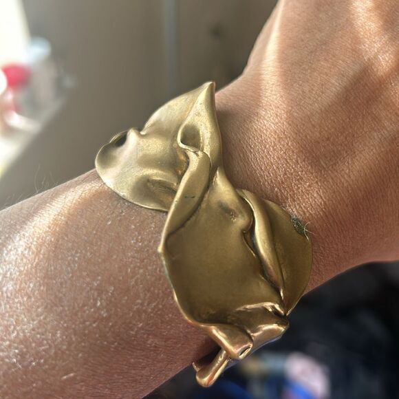 Jewelry - Vintage Hand Wrought Brutalist Abstract Bronze twisted 6 1/2" Cuff bracelet